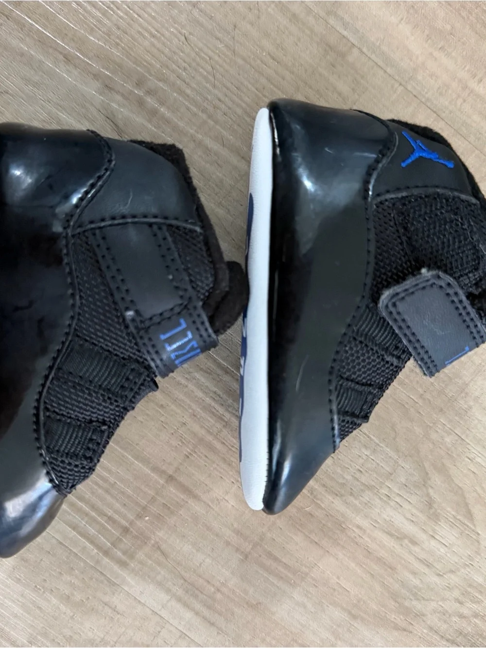Baby Jordan Retro 11 - Size 2c